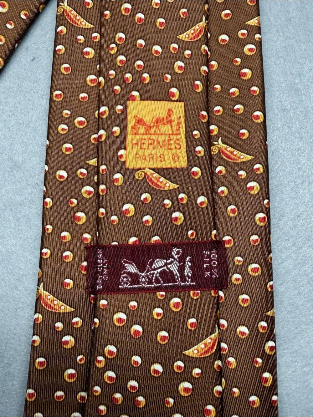Vintage Hermes Brown Tie 100% Silk Pea Pod Pattern 7991EA - Picture 3 of 7